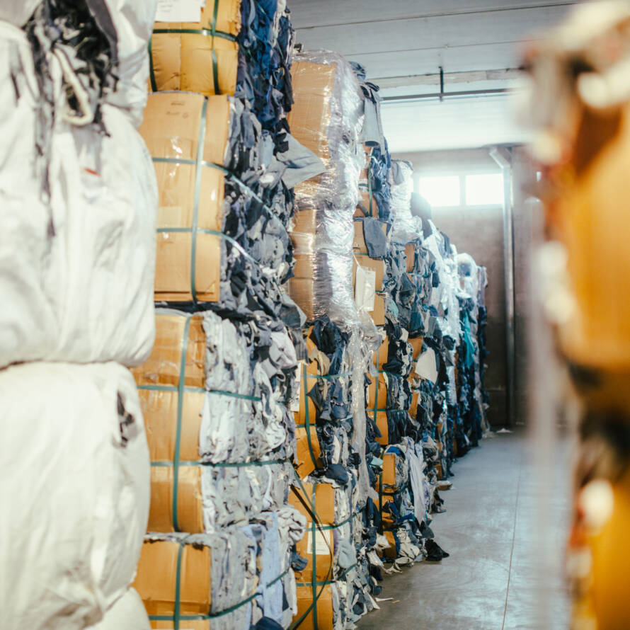 Textile waste in Coleo